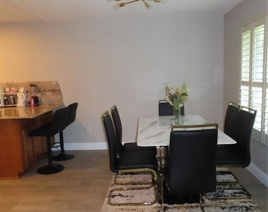 28524 Twinbrook Lane - Photo Thumbnail 8