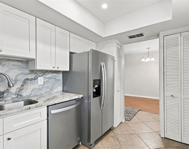 3036 Eastland Boulevard - Photo Thumbnail 8