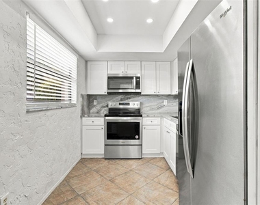 3036 Eastland Boulevard - Photo Thumbnail 6