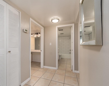 868 Bayway Boulevard - Photo Thumbnail 14