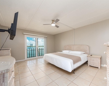 868 Bayway Boulevard - Photo Thumbnail 16