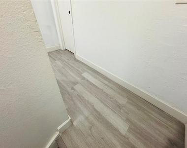 4702 Pebblepointe Place - Photo Thumbnail 10
