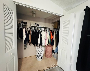 4702 Pebblepointe Place - Photo Thumbnail 20