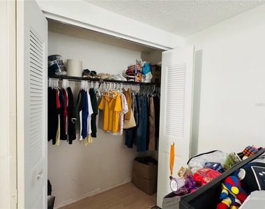 4702 Pebblepointe Place - Photo Thumbnail 14