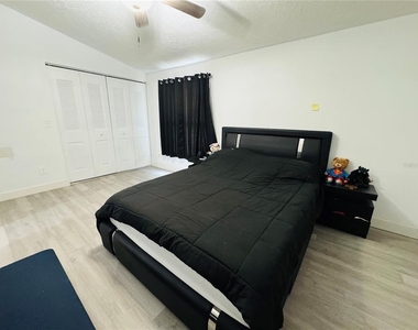 4702 Pebblepointe Place - Photo Thumbnail 19