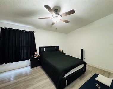 4702 Pebblepointe Place - Photo Thumbnail 18