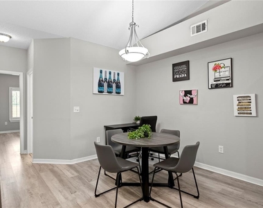 1040 Normandy Trace Road - Photo Thumbnail 15