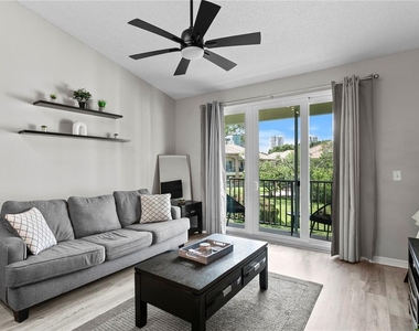 1040 Normandy Trace Road - Photo Thumbnail 4