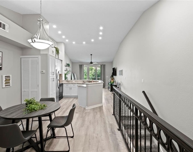 1040 Normandy Trace Road - Photo Thumbnail 9