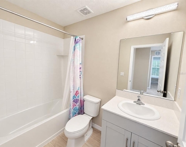 5548 Summer Sunset Drive - Photo Thumbnail 8