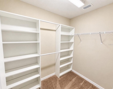 5548 Summer Sunset Drive - Photo Thumbnail 13