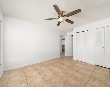 3849 Bay Club Circle - Photo Thumbnail 8
