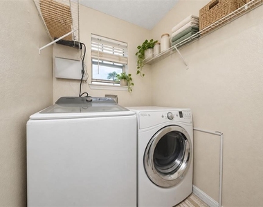 2201 Key West Court - Photo Thumbnail 17