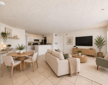 2201 Key West Court - Photo Thumbnail 6