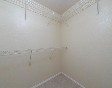 2201 Key West Court - Photo Thumbnail 32
