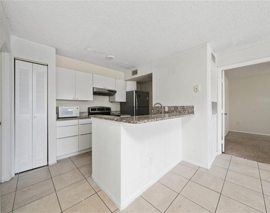 2201 Key West Court - Photo Thumbnail 28