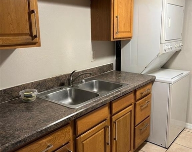 865 Sky Lake Circle - Photo Thumbnail 1