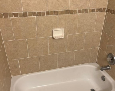 865 Sky Lake Circle - Photo Thumbnail 4