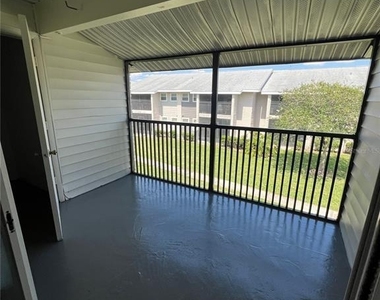 865 Sky Lake Circle - Photo Thumbnail 3