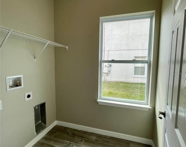 1140 Roan Court - Photo Thumbnail 16