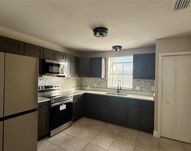 1621 Ohio Avenue - Photo Thumbnail 2