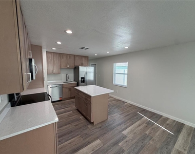 301 Lesesne Street - Photo Thumbnail 10