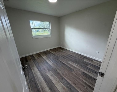 301 Lesesne Street - Photo Thumbnail 24