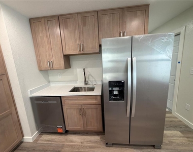 301 Lesesne Street - Photo Thumbnail 11