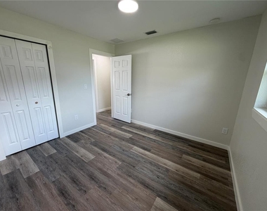 301 Lesesne Street - Photo Thumbnail 25