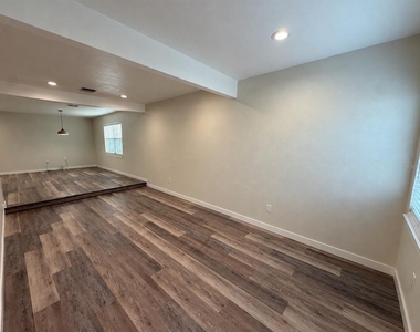 301 Lesesne Street - Photo Thumbnail 3