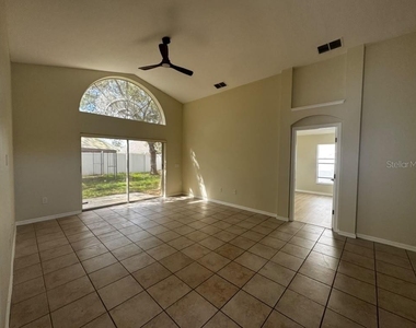 185 Thornbury Drive - Photo Thumbnail 1