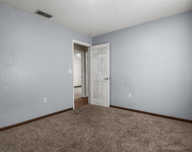 9545 State Road 33 N - Photo Thumbnail 21