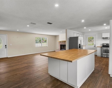 9545 State Road 33 N - Photo Thumbnail 15