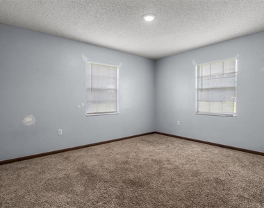 9545 State Road 33 N - Photo Thumbnail 23