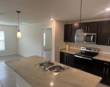 6911 Se 112th Lane - Photo Thumbnail 4