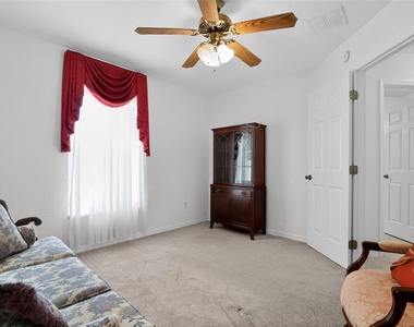 208 Marion Oaks Trail - Photo Thumbnail 5