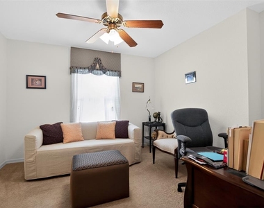 208 Marion Oaks Trail - Photo Thumbnail 11