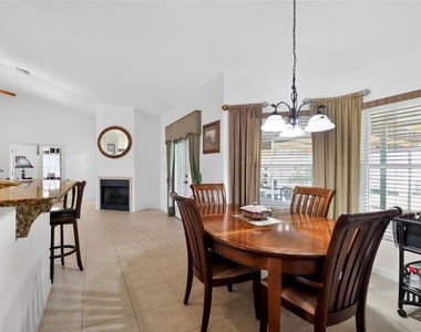 208 Marion Oaks Trail - Photo Thumbnail 15