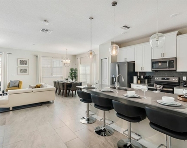 8931 Stinger Drive - Photo Thumbnail 12