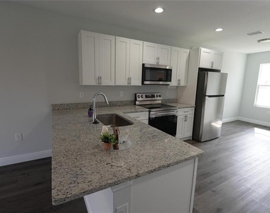 17196 Bonnie Avenue - Photo Thumbnail 4