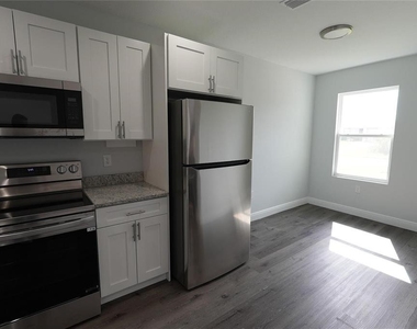 17196 Bonnie Avenue - Photo Thumbnail 3