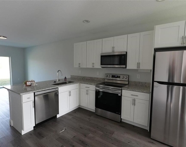 17196 Bonnie Avenue - Photo Thumbnail 6