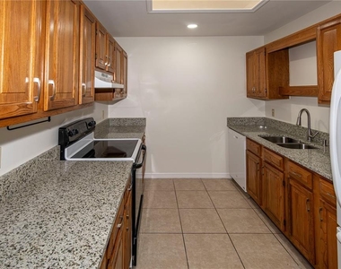 1618 Asher Lane - Photo Thumbnail 4