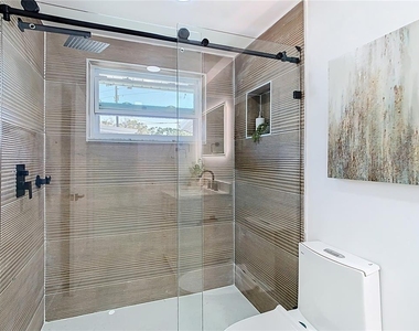 3711 Huntington Street Ne - Photo Thumbnail 34