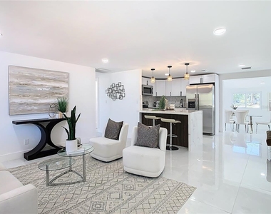 3711 Huntington Street Ne - Photo Thumbnail 2