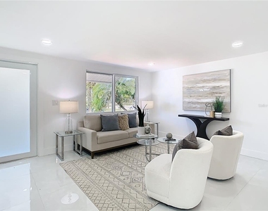 3711 Huntington Street Ne - Photo Thumbnail 4