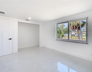 3711 Huntington Street Ne - Photo Thumbnail 32