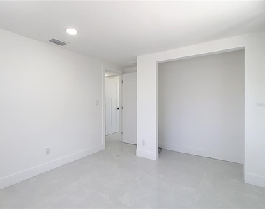 3711 Huntington Street Ne - Photo Thumbnail 30