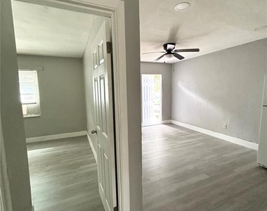 424 N Charles Street - Photo Thumbnail 5