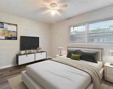 1327 W Point Drive - Photo Thumbnail 10